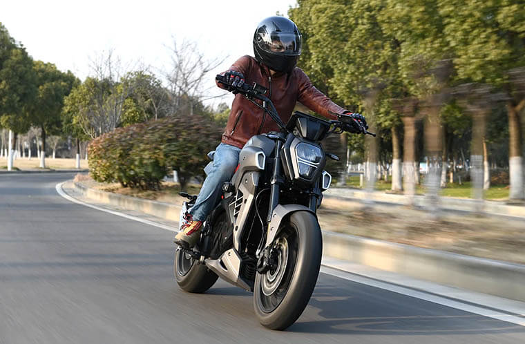 Alrendo TS Bravo en carretera