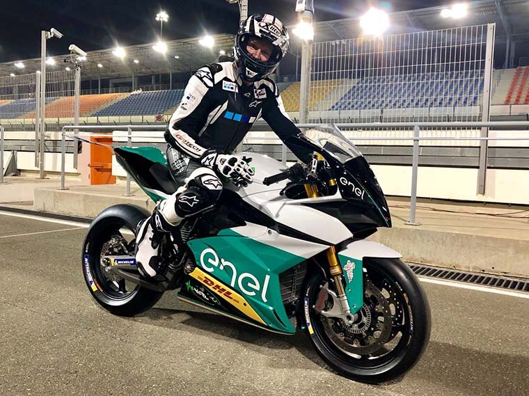 Simon Crafar en las primeras pruebas de MotoE en 2018