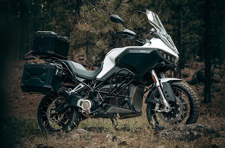 Zero DSR/X blanca en el bosque