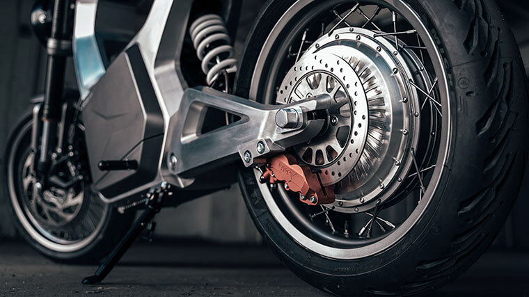 Sondors Metacycle, freno trasero y basculante